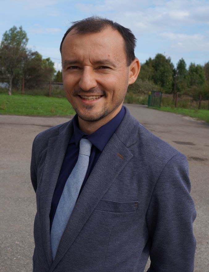 Marcin Pioskowik - Wicedyrektor ds. dydaktycznych, wychowawca klasy 4, nauczyciel muzyki